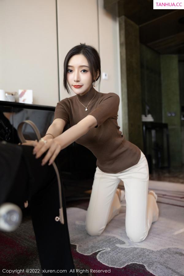 王馨瑶  [XiuRen]高清写真图 2022.12.09 No.5978 王馨瑶yanni 时尚美腿第35张图片